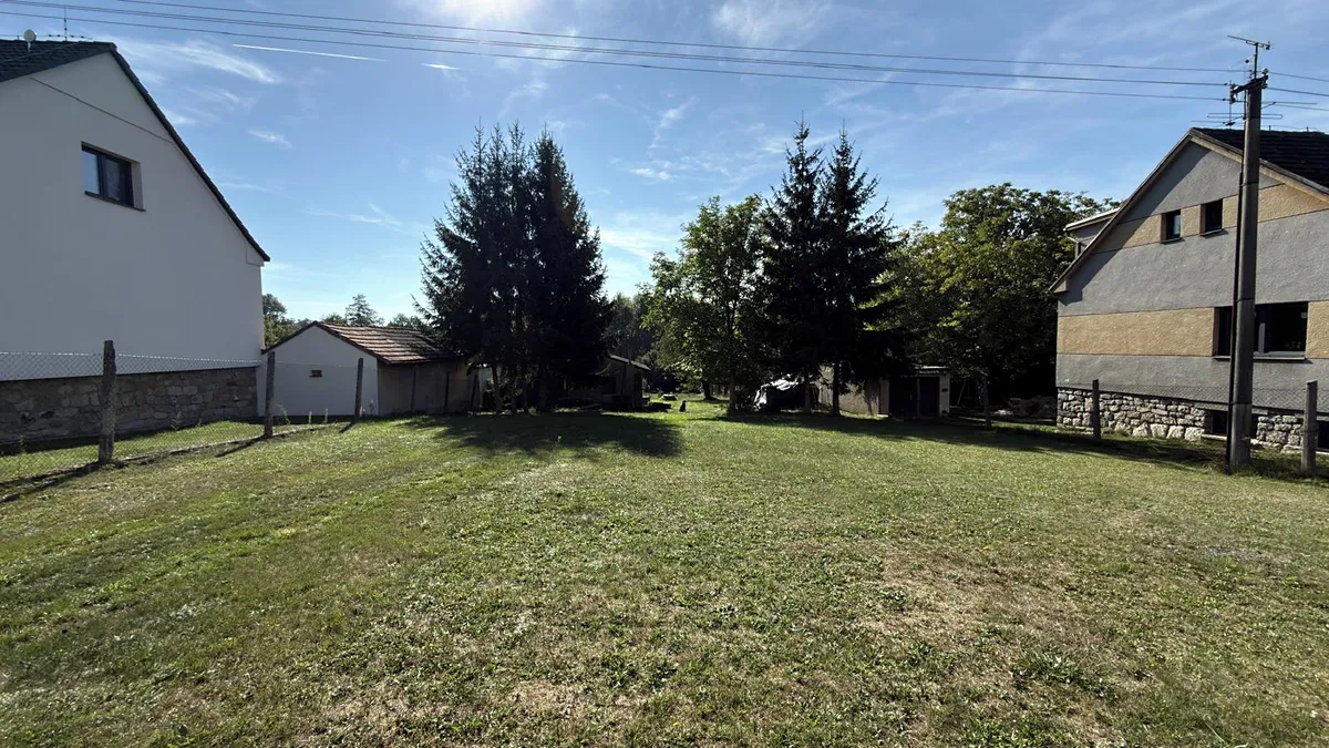 Prodej stavebního pozemku 10094 m²